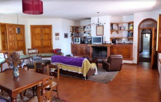 Alojamiento Gato Clavo: salón de descanso del cortijo