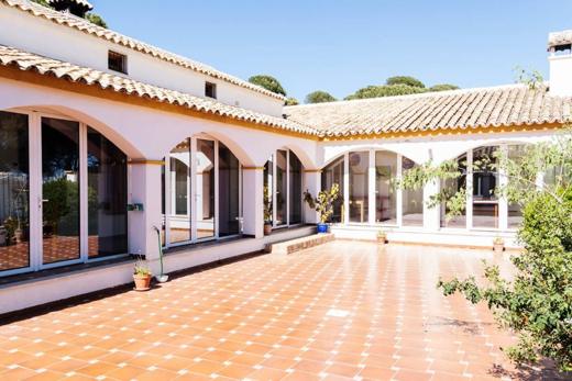 Finca Gato Clavo: patio del cortijo